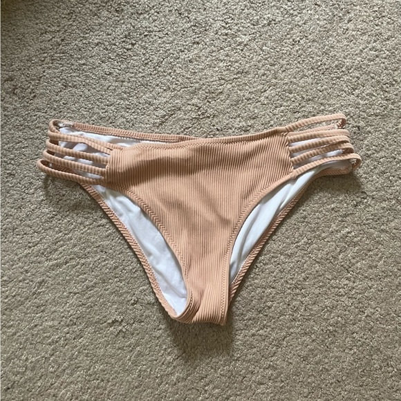 CupShe Blush Strappy Bikini bottom size Medium - Picture 2 of 5